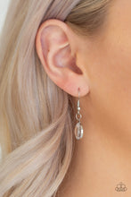 Load image into Gallery viewer, Glassy Glamorous - White