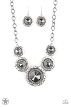 Load image into Gallery viewer, Paparazzi Global Glamour Necklace