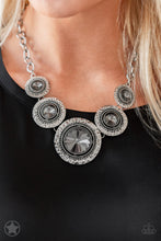 Load image into Gallery viewer, Paparazzi Global Glamour Necklace